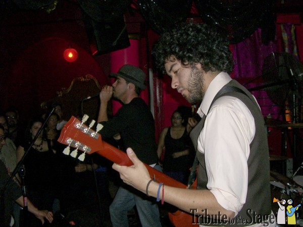 Ruido de fondo live at Bordellos in downtown Los Angeles